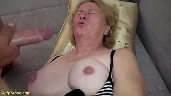 play Pertama anal pesta seks untuk 79 tahun tua nenek