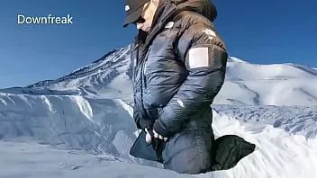 चलाएँ मेरे उत्तर चेहरे नीचे सूट और रेशमी मुलायम नायलॉन पर कमिंग
