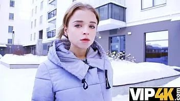 play Dług 4 tys. seks to nieoczekiwany prezent, który dłużnik otrzymuje na święta
