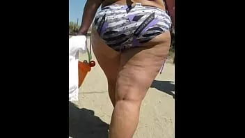 播放 各种尺寸的比基尼大山雀（bbw 奶奶和摩洛伊斯兰解放阵线）
