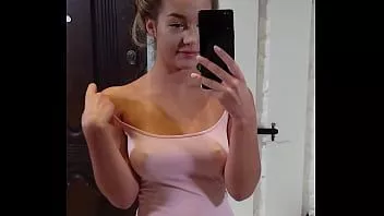 Jouer Mia Piper (alias Hazel Grace) se masturbe devant un miroir
