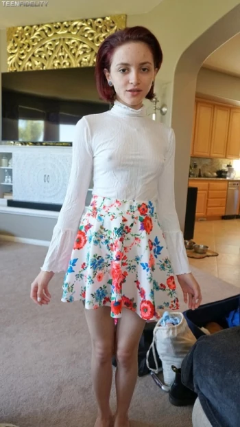 अभिनेता Lola Fae