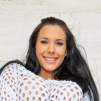 Porno Yıldızı Kyra Hot