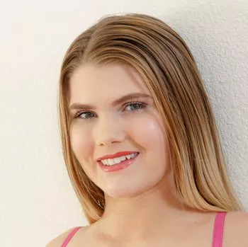 अभिनेता Brooke Karter